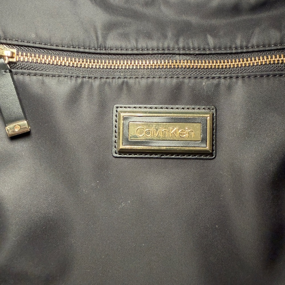 SOLD - Calvin Klein Black Crosbody Shoulder Bag - Picture 6 of 15